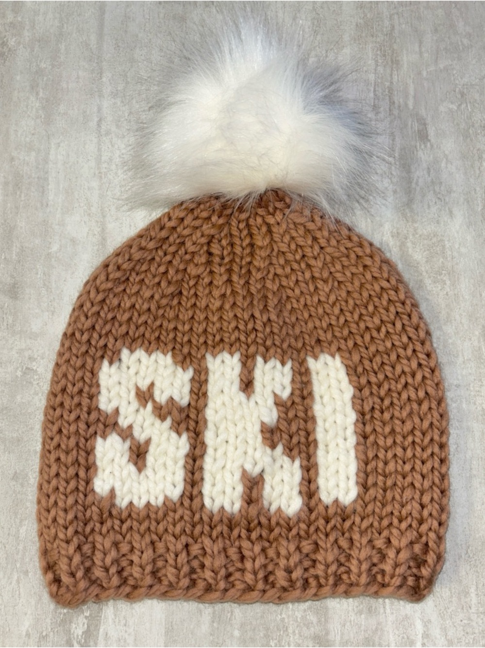 GOGO “SKI” Toque Pom Pom Hat